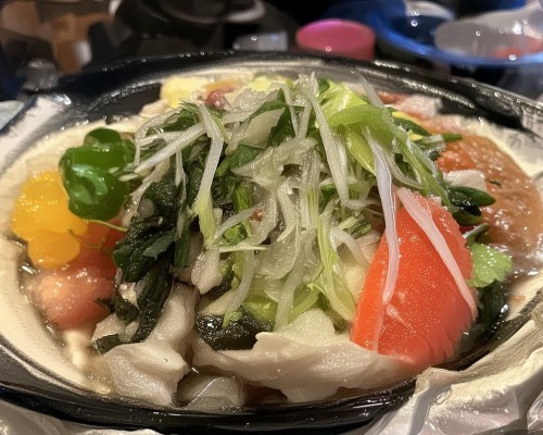 好，我现在需要帮用户写一篇关于鼻综合的文章。用户是上海鼻整形医生，所以文章需要专业且详细。首先，我得理解鼻综合是什么，它应该包括鼻部的多个方面，比如鼻梁、鼻尖、鼻孔等，精细鼻部整形，全面解析鼻综合手术