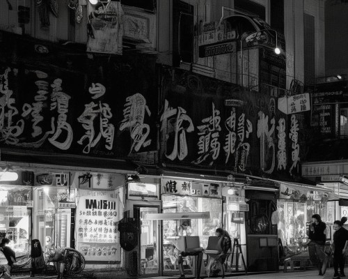 好，我现在需要帮用户写一篇关于鼻整形的文章。用户是上海鼻整形医生，所以文章需要专业且详细。首先，我得确定文章的结构，可能包括鼻整形的概述、手术方法、恢复期、注意事项以及选择医生的重要性