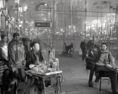 好，我现在需要帮用户写一篇关于肋骨鼻的文章。用户是一位上海的鼻整形医生，所以文章需要专业且详细。首先，我得理解肋骨鼻是什么，它和传统鼻整形有什么不同