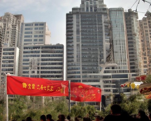 好,我现在需要帮用户写一篇关于肋骨鼻的文章。用户是上海鼻整形医生,所以文章需要专业且详细。首先,我得理解肋骨鼻是什么,它和传统鼻整形有什么不同,肋骨鼻整形,创新技术与详细解析